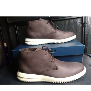 Cole Haan Men's Grand+Chukka Dark Chocolate/Ivory Leather Boots Size 8 /C36933